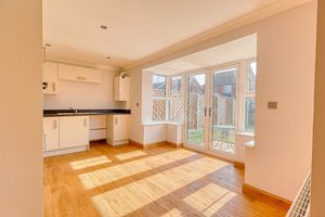 Kitchen/Diner- click for photo gallery